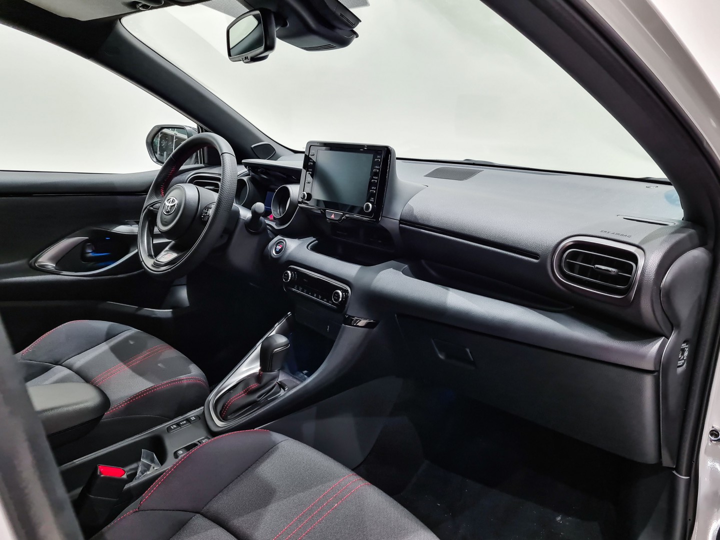 Toyota YARIS 2023 GR SPORT 120H