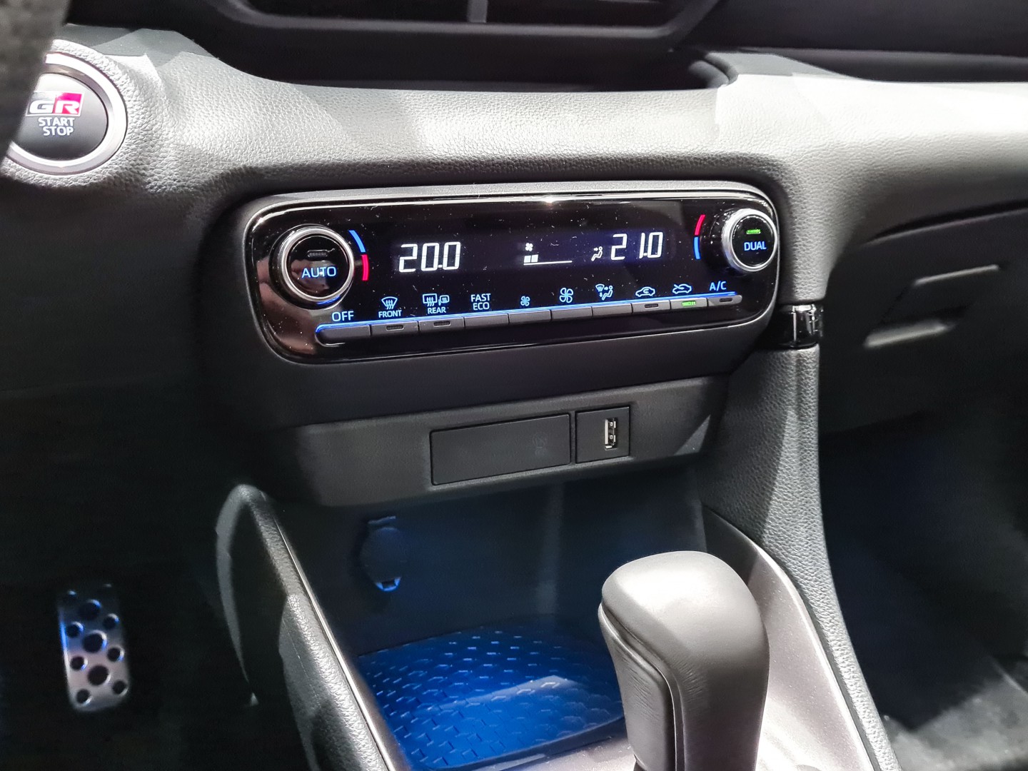 Toyota YARIS 2023 GR SPORT 120H