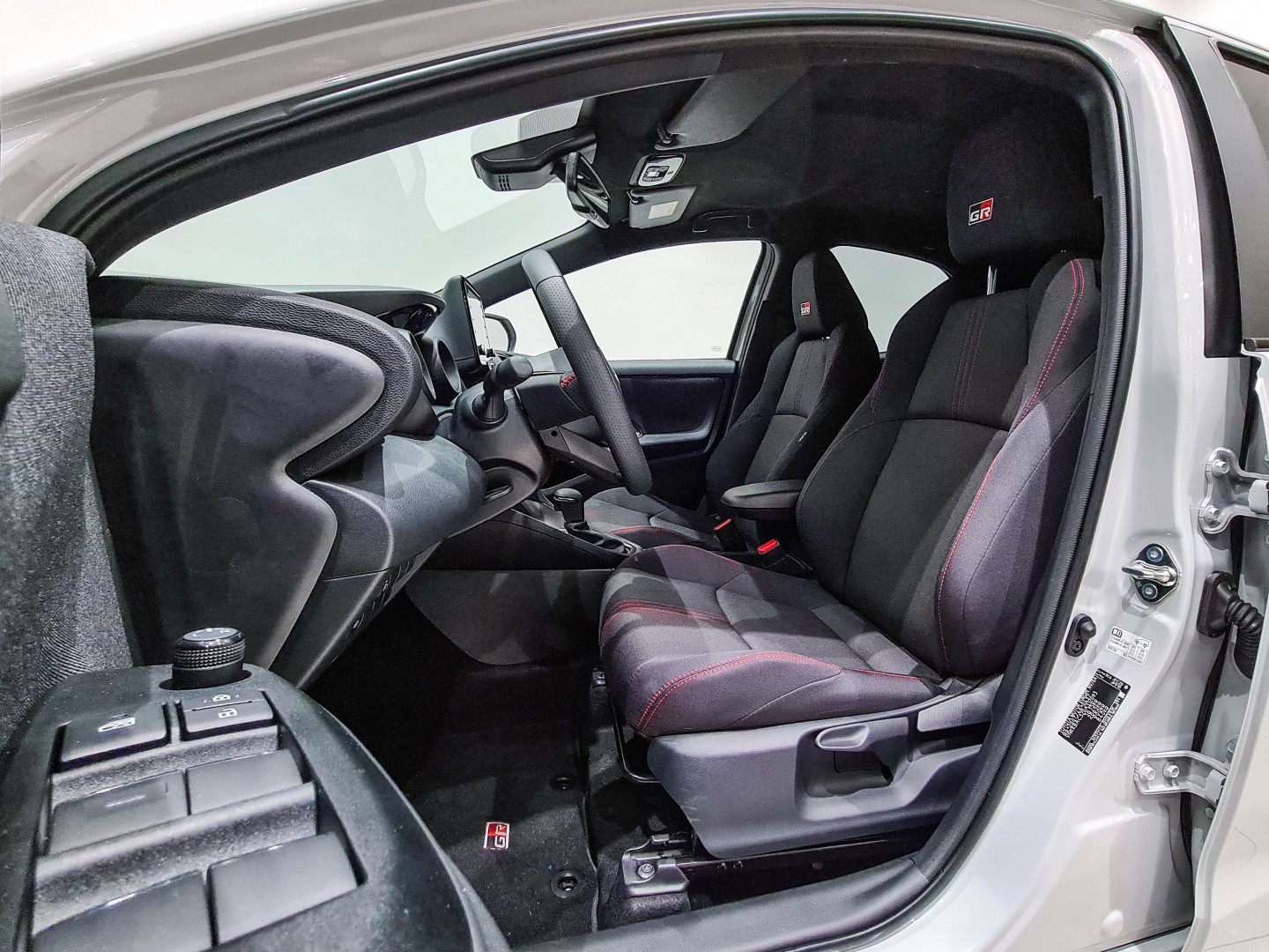 Toyota YARIS 2023 GR SPORT 120H