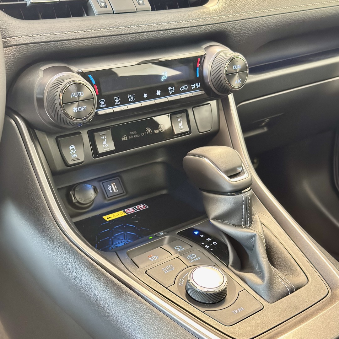 Toyota RAV4 2025 GR SPORT PLUS 300PH