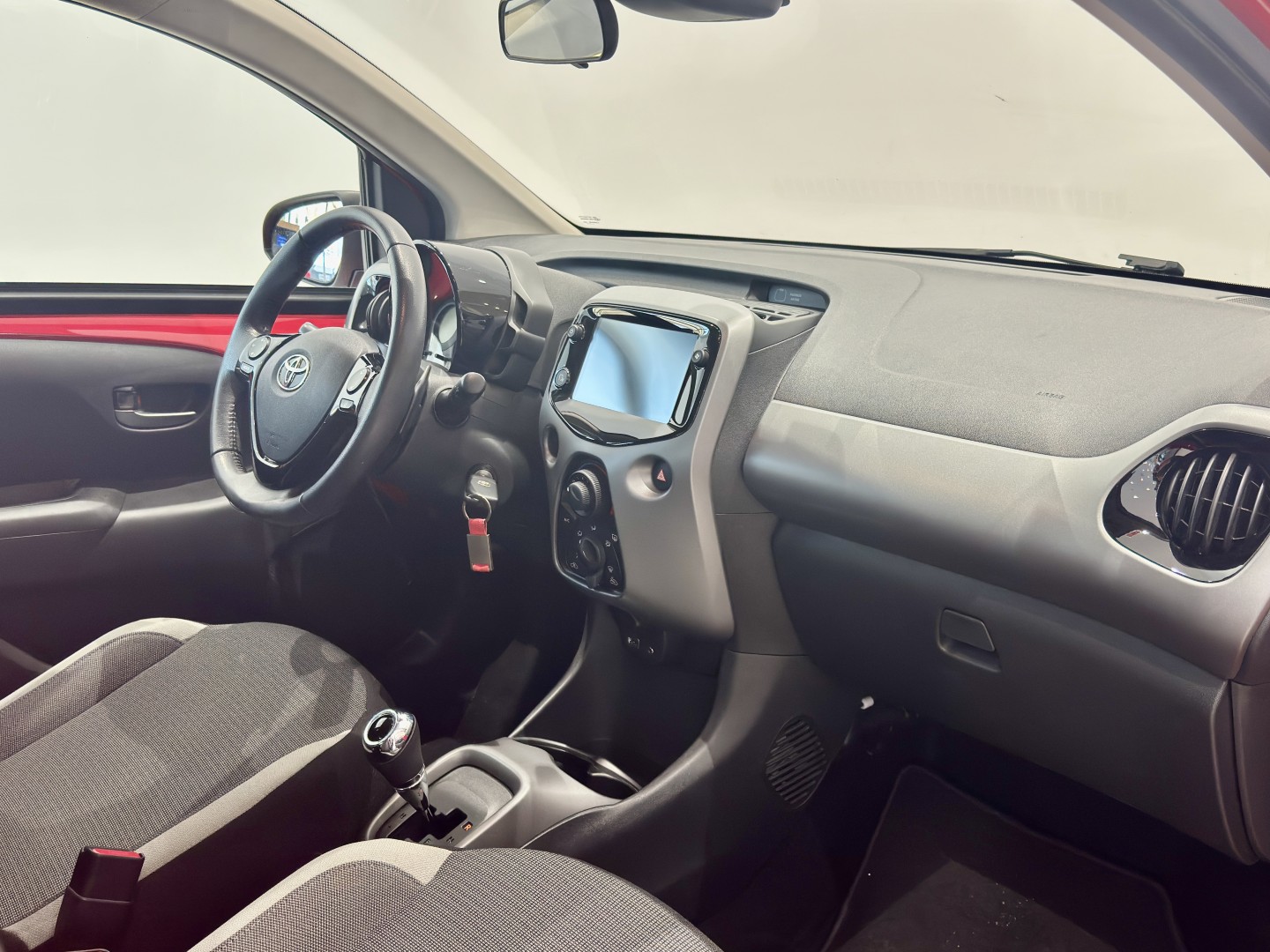 Toyota AYGO 2021 X PLAY 70 AT