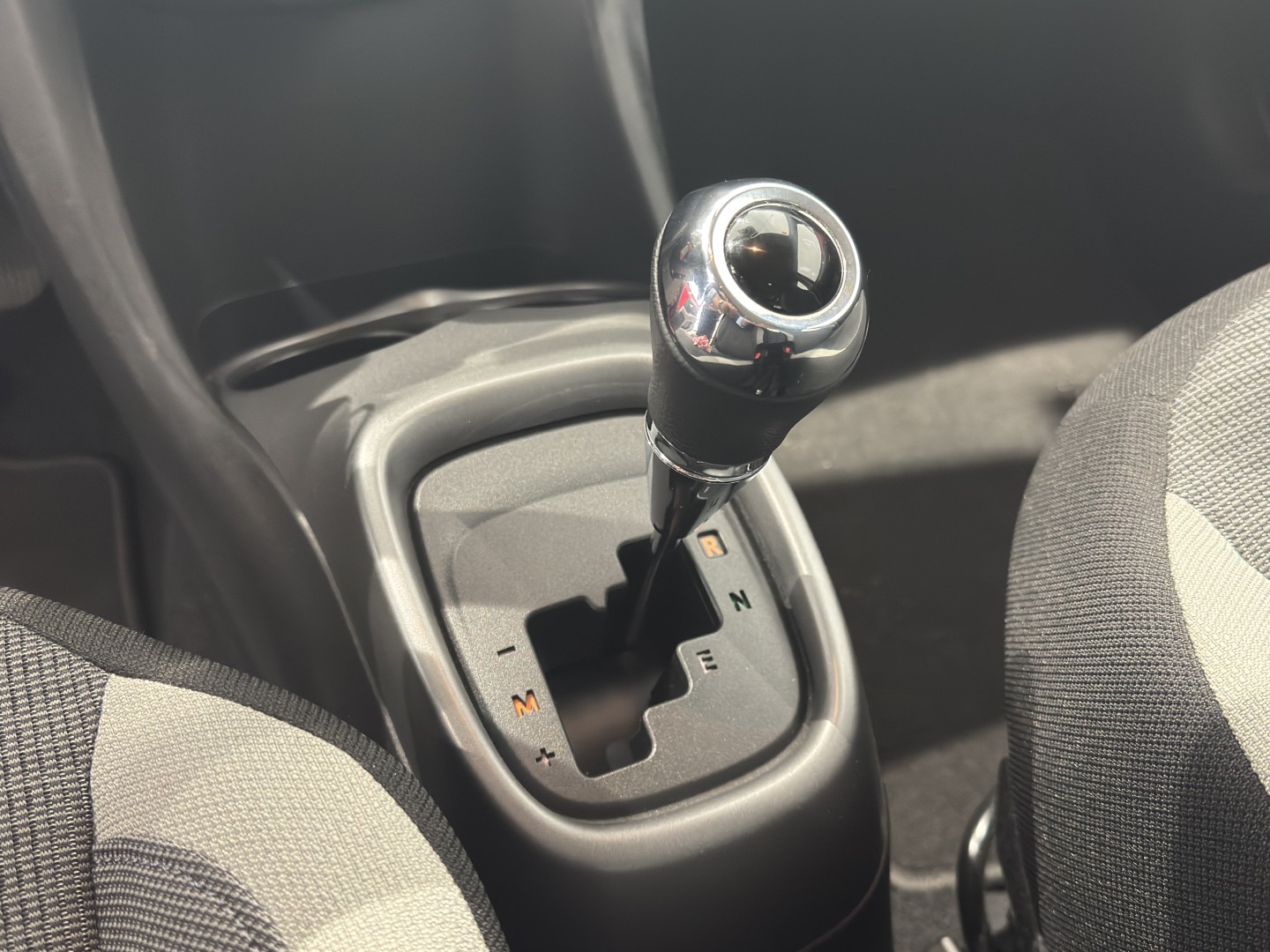 Toyota AYGO 2021 X PLAY 70 AT