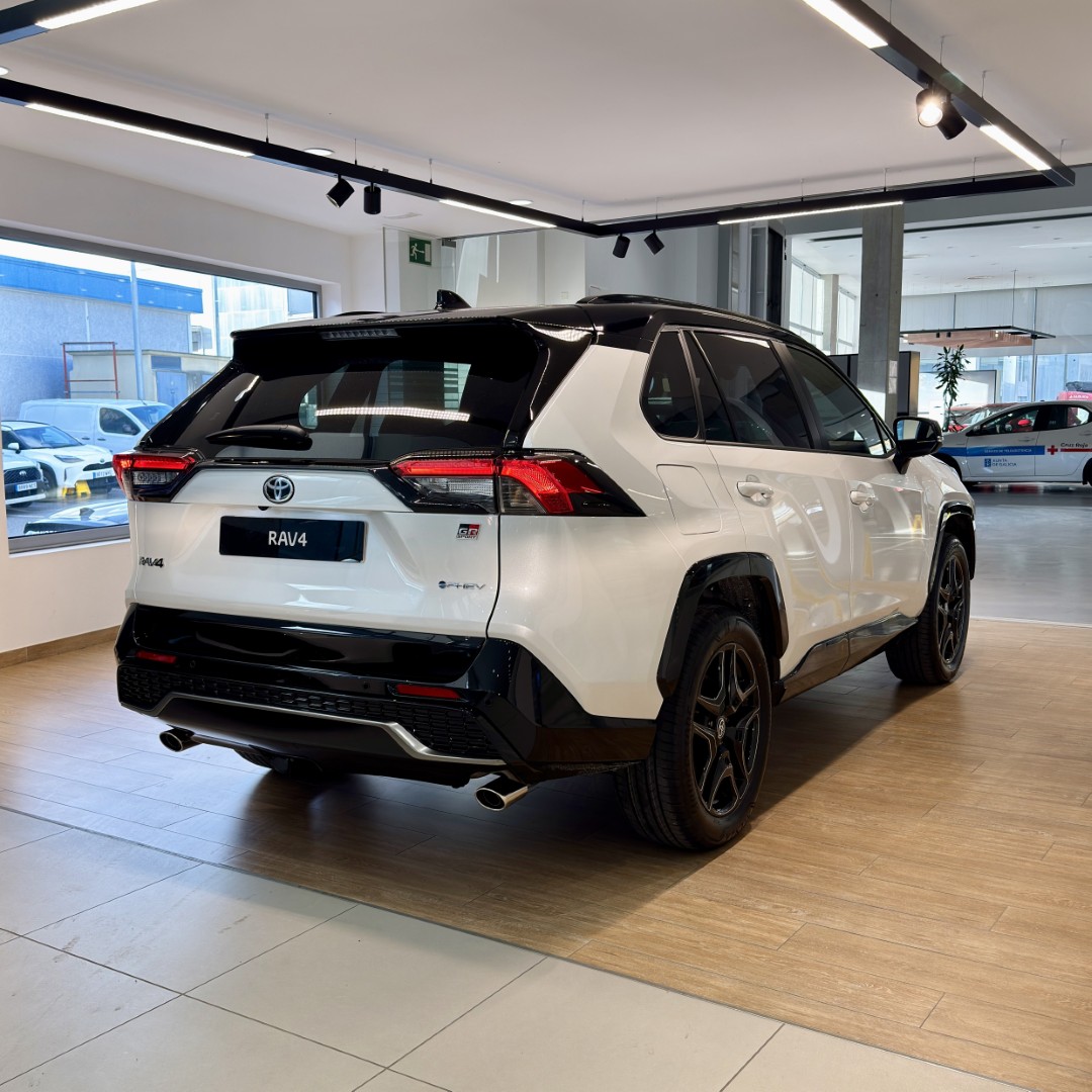 Toyota RAV4 2025 GR SPORT PLUS 300PH
