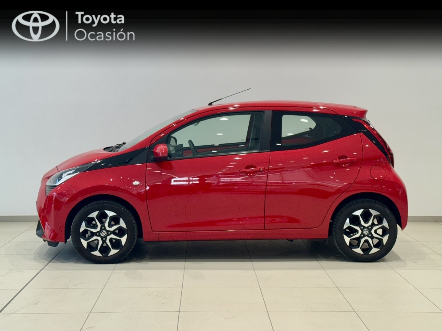 Toyota AYGO 2021 X PLAY 70 AT