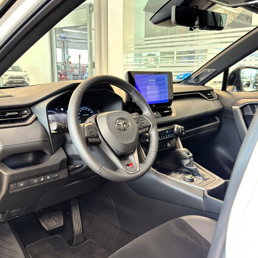 Toyota RAV4 2025 GR SPORT PLUS 300PH
