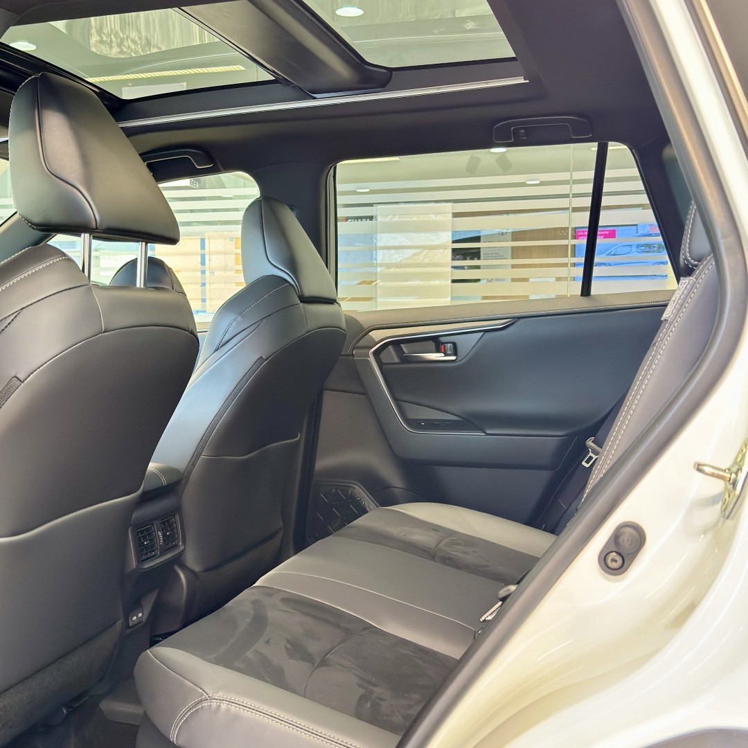 Toyota RAV4 2025 GR SPORT PLUS 300PH