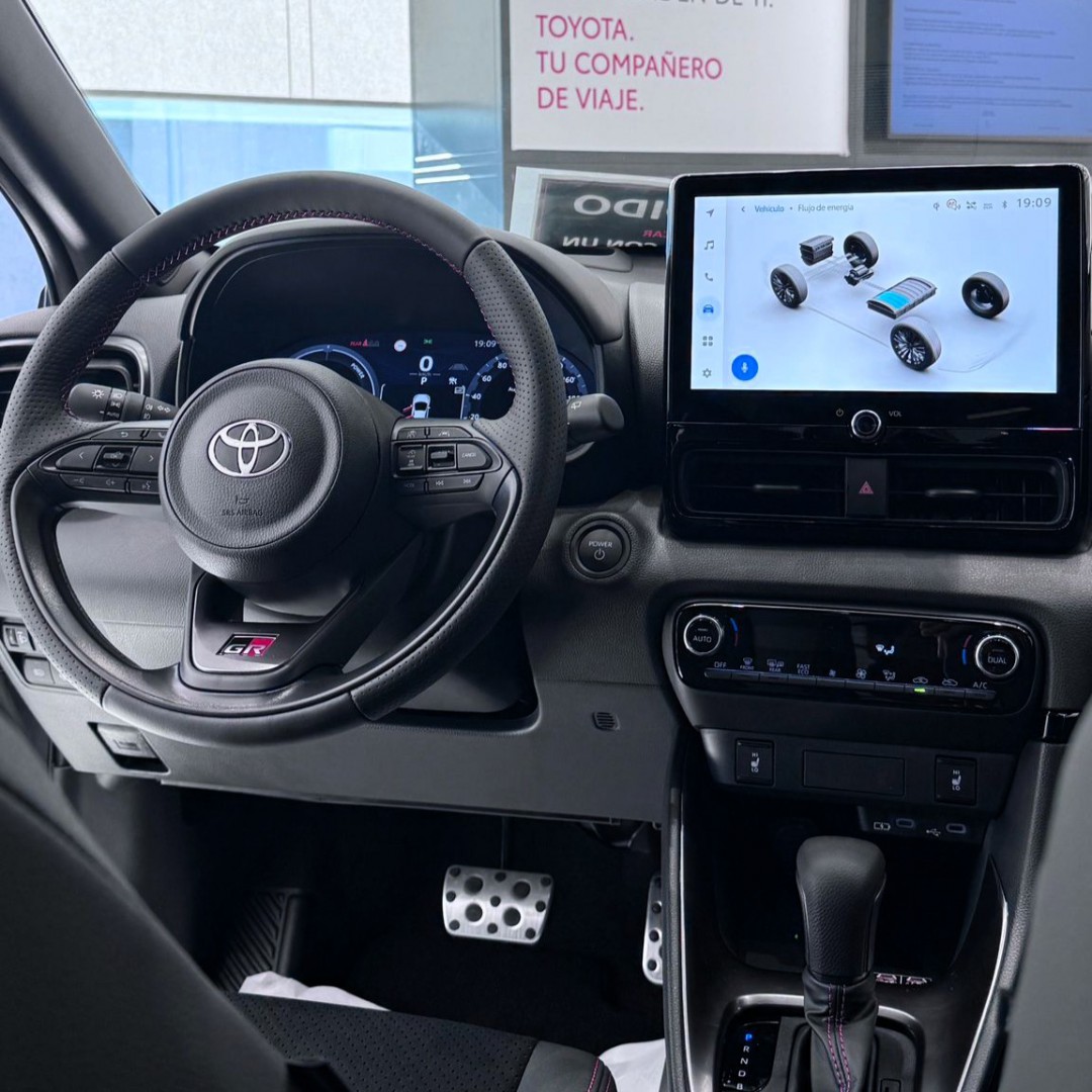Toyota YARIS 2025 MY25 5P GR-SPORT 130 e-CVT