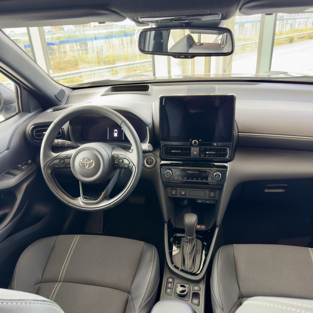 Toyota YARIS CROSS 2025 Style Plus 130CV+ Skyview