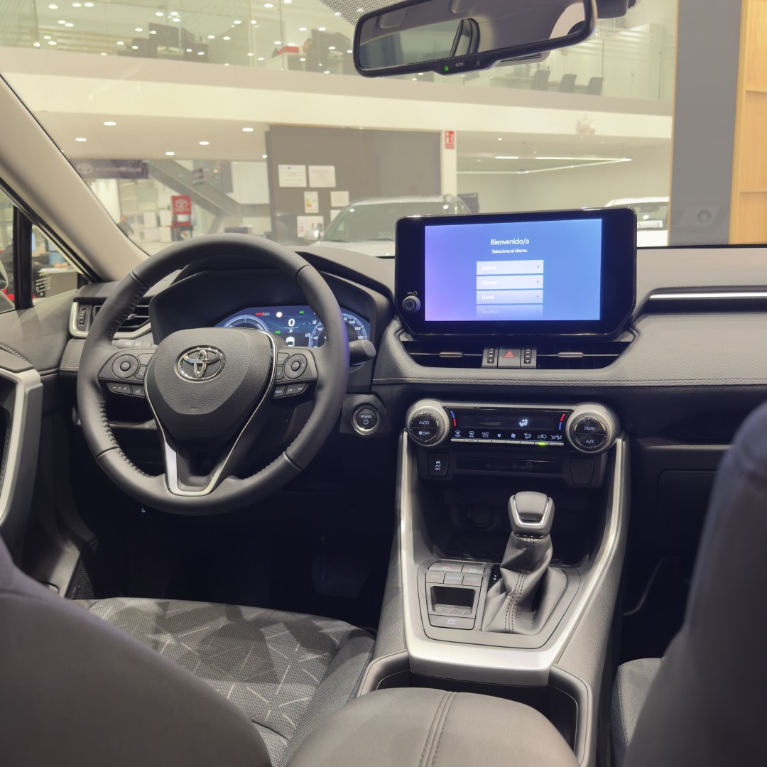 Toyota RAV4 2025 ADVANCE 220H 4X2