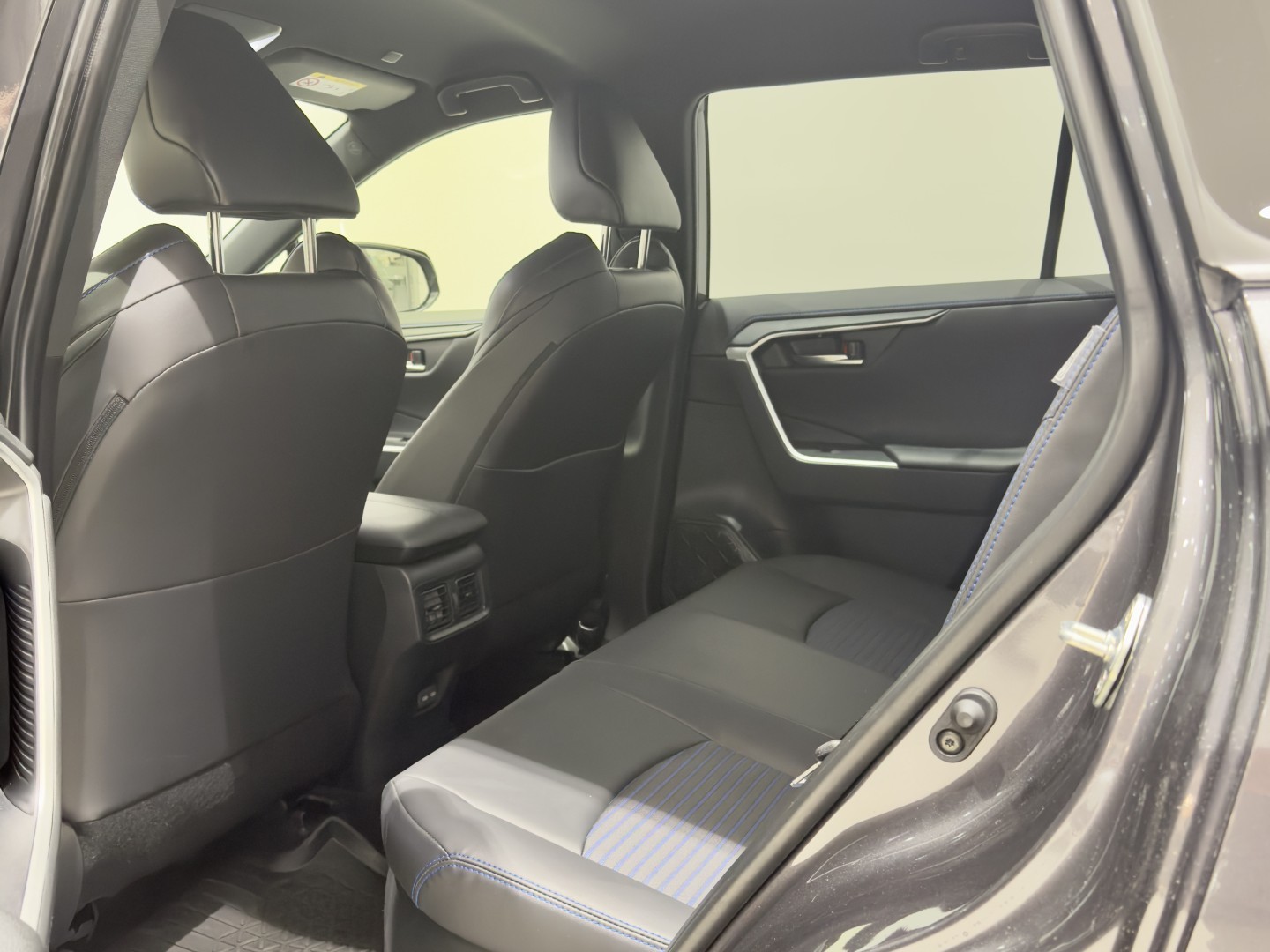 Toyota RAV4 2025 STYLE 22OH