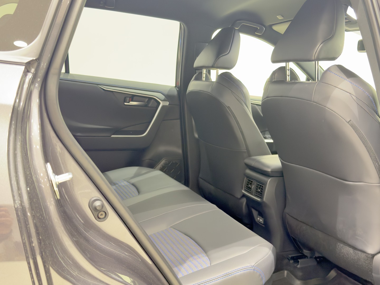 Toyota RAV4 2025 STYLE 22OH