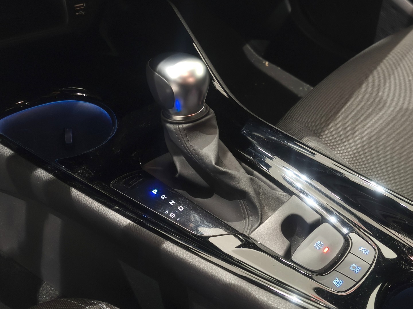 Toyota CHR 2021 ADVANCE 180H