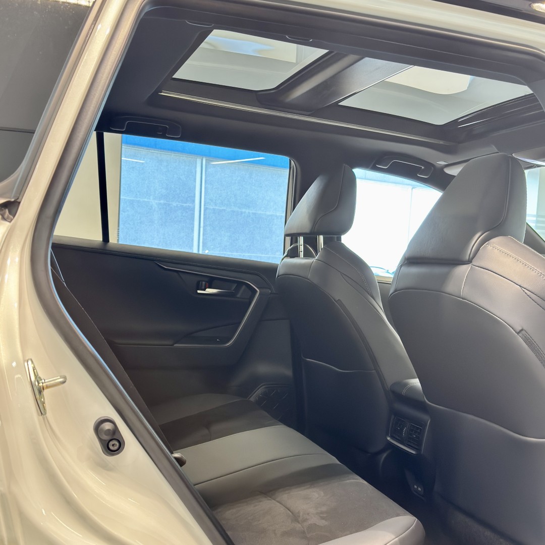 Toyota RAV4 2025 GR SPORT PLUS 300PH