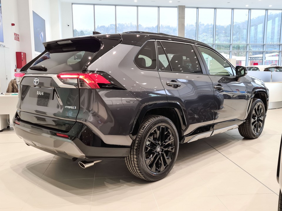 Ofertas coches nuevos, segunda mano, Galicia, Ourense, Santiago y A Coruña, Toyota, Seat y Cupra