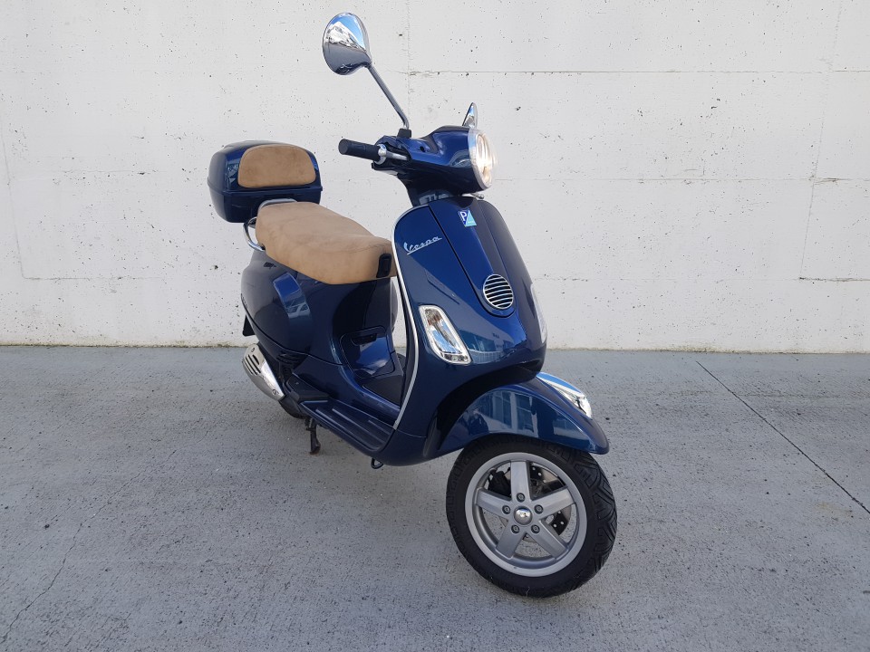 PIAGGIO de Segunda en Santiago - Coruña