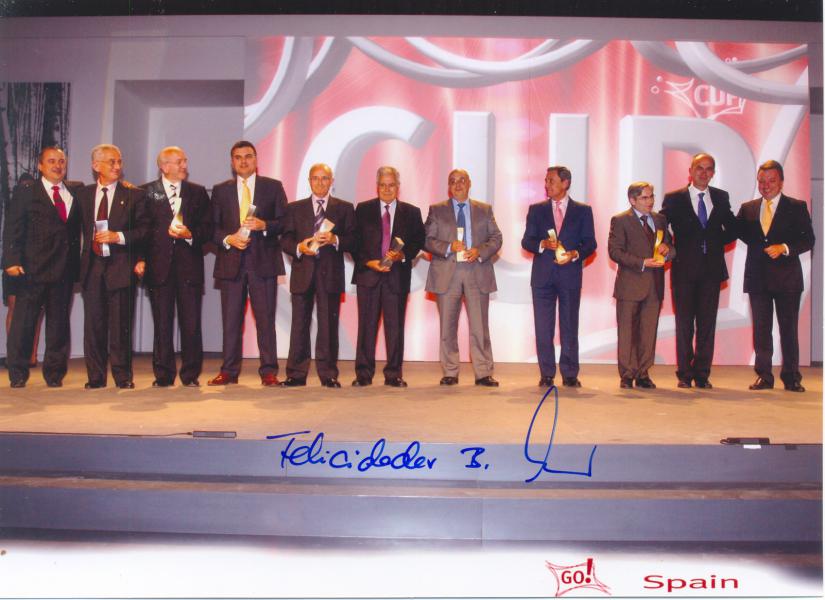 SEAT PREMIA A COMPOSTELA MOTOR - Foto