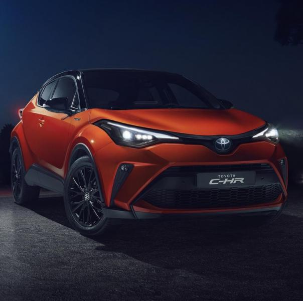 Nuevo Toyota C-HR hbrido 2020, mayor conectividad y restyling del benjamn de la famlia - Foto