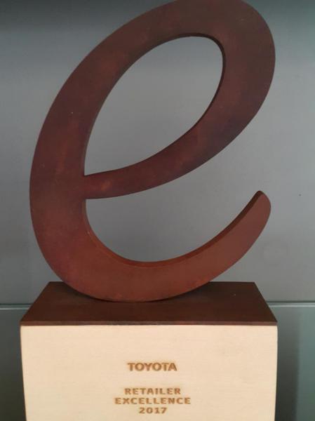 TOYOTA OURENSE Y COMPOSTELA MOVIL GALARDONADOS CON EL PREMIO RETAILER EXCELLENCE AWARD 2016 DE TOYOTA ESPAA - Foto